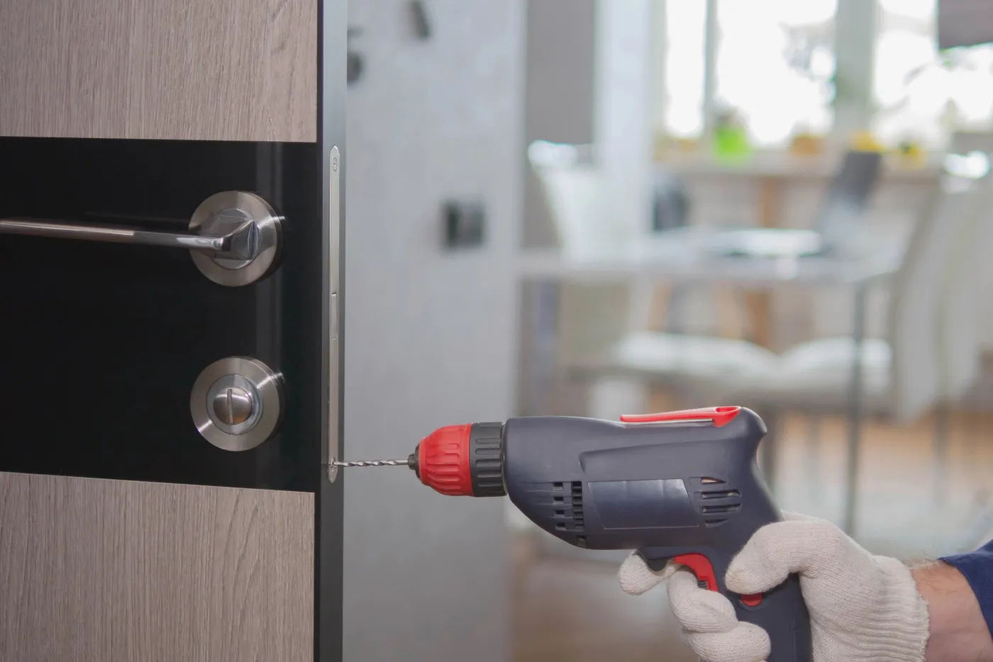 Vérification de la fermeture multipoints d'une porte blindée